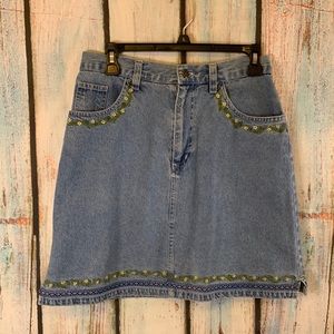 Vintage Que Pasa Embroidered Jean Skirt Size 7/8